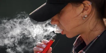 تاثیر ویپ بدون نیکوتین بر رشد جمجمه جنین