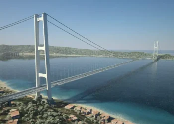 ایتالیا ساخت طولانی‌ترین پل معلق جهان را با بودجه ۱۵.۶ میلیارد دلاری تصویب کرد