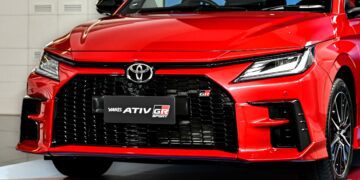 بهروزرسانی کوچکترین سدان تویوتا با نسخه GR Sport و پیشرانه هیبریدی