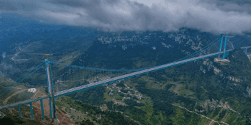 بلندترین پل جهان آماده افتتاح شد