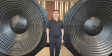 بزرگ‌ترین ساب‌ووفر جهان با قطر بیش از ۲.۴ متر معرفی شد