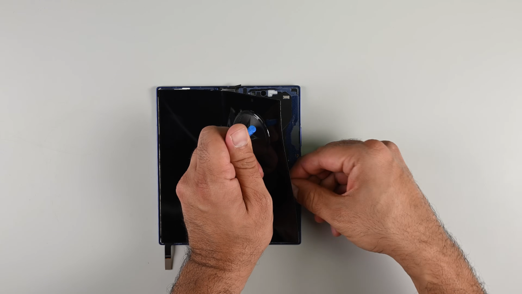 گلکسی Z Fold 7 سامسونگ کابوسی برای تعمیرپذیری است