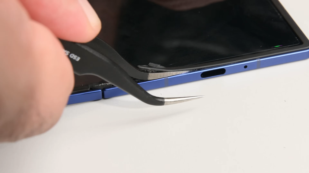 گلکسی Z Fold 7 سامسونگ کابوسی برای تعمیرپذیری است