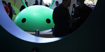 گوگل تأیید هویت توسعه‌دهندگان اپلیکیشن‌های اندرویدی را الزامی می‌ کند