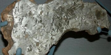 ساخت الماس شش‌ضلعی فوق‌سخت در چین برای نخستین‌بار در جهان