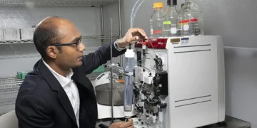 مهندسی آنزیم‌ های جدید برای ساخت پلاستیک زیست‌‌تخریب‌‌پذیر از پسماندهای کشاورزی