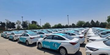 با قیمت تپسی و اسنپ سوار تاکسی اینترنتی تویوتا شوید!