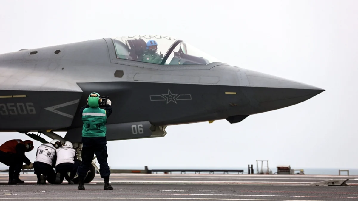 سطح مقطع راداری جنگنده J-35 