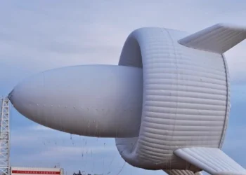 چین نخستین توربین بادی هوابرد در جهان را آزمایش کرد