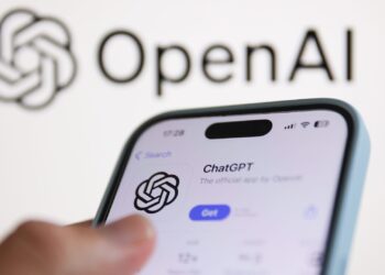 مدیر مالی سابق xAI به OpenAI پیوست