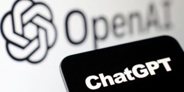 گزارش OpenAI: ویرایش متن و کدنویسی، اصلی‌ترین کاربردهای ChatGPT در جهان