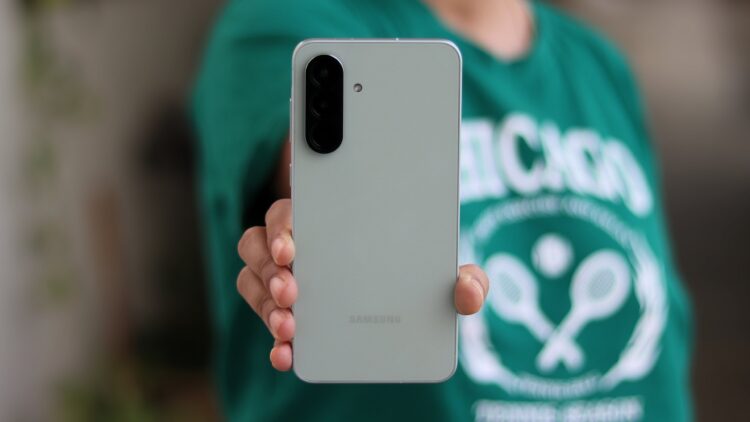 آپدیت پایدار One UI 8 برای گلکسی A56
