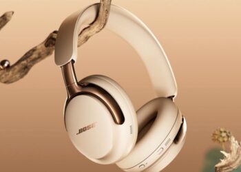 بوز از هدفون‌های بیسیم QuietComfort Ultra جدید با صدای Lossless رونمایی کرد
