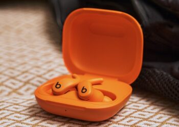 Powerbeats Fit earbuds