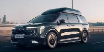 معرفی مینی‌ون فوق لوکس کیا با طراحی تازه و پیشرانه هیبریدی