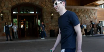 سم آلتمن: ربات‌ها باعث شده‌اند که شبکه‌های اجتماعی «غیرواقعی» به نظر برسند