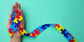 ۹ نفر از هر ۱۰ فرد مبتلا به اوتیسم بالای ۴۰ سال هرگز تشخیص داده نشدند