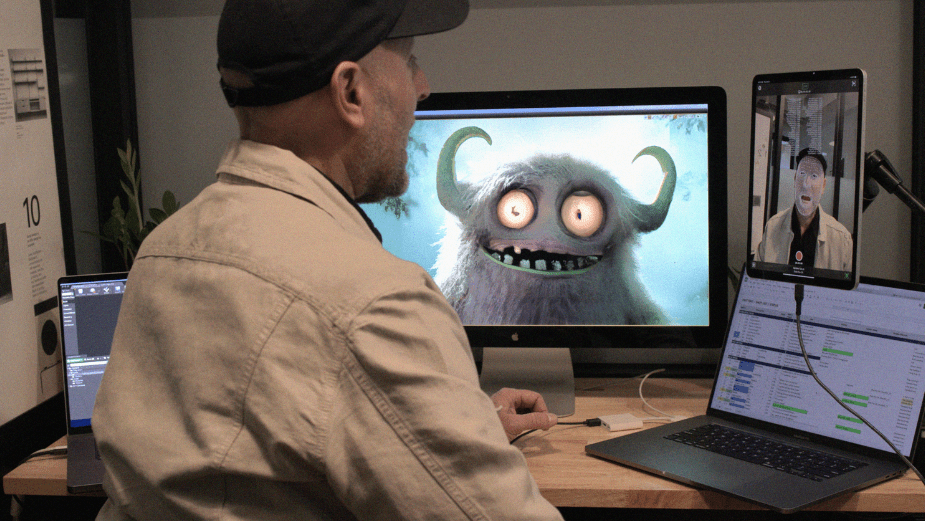 شرکت OpenAI در اقدامی برای نمایش تواناییهای فنی هوش مصنوعی به هالیوود، یک فیلم بلند انیمیشنی به نام Critterz را عمدتاً با ابزارهای خود از جمله GPT-5، با بودجه زیر ۳۰ میلیون دلار و در بازه زمانی ۹ ماهه تولید میکند.