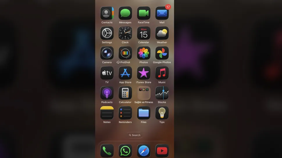 سیستم‌عامل iOS 26 همچنان با حاشیه‌های متعدد همراه است و پس از شکایت‌های کاربران از کاهش عمر باتری و مشکلات خوانایی متون، اکنون گزارش‌های جدیدی از بروز مشکلات بینایی و سرگیجه به دلیل طراحی جدید رابط کاربری موسوم به Liquid Glass منتشر شده است.