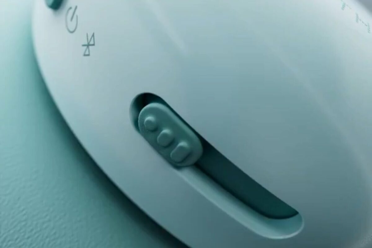 شرکت CMF در آستانه رونمایی از هدفون Headphone Pro، عمر باتری ۱۰۰ ساعته را برای آن ادعا کرده، اما عدم شفافیت در مورد فعال یا غیرفعال بودن حذف نویز فعال (ANC) در این تست، ارزیابی فنی این ادعا را در برابر رقبای مطرح بازار دشوار می‌سازد.