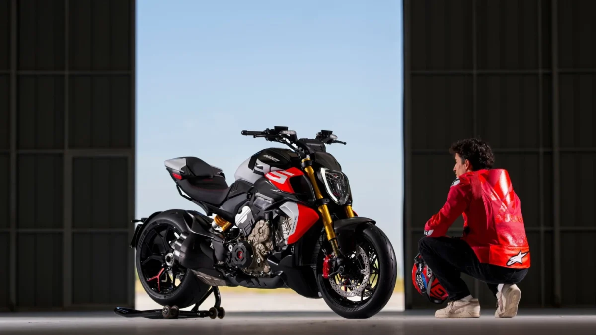 رونمایی دوکاتی از موتورسیکلت Diavel V4 RS با فناوری‌های مدرن 