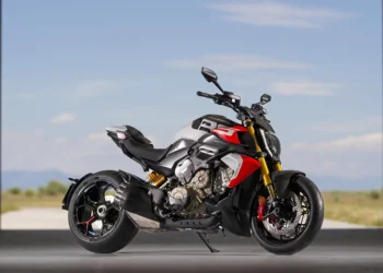 موتورسیکلت Diavel V4 RS دوکاتی با فناوریهای مدرن رونمایی شد