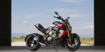 موتورسیکلت Diavel V4 RS دوکاتی با فناوری‌های مدرن رونمایی شد