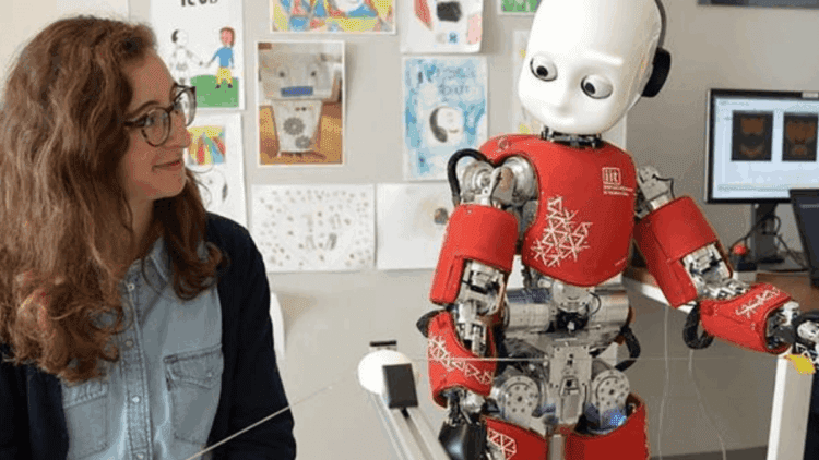 مغز انسان در زمان همکاری با ربات، دست آن را بخشی از بدن خود می داند