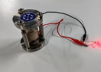 چین نخستین باتری هیدرید یونی جهان را برای ذخیره سازی انرژی پاک ساخت