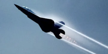 سطح مقطع راداری جنگنده J-35 به اندازه یک گنجشک است