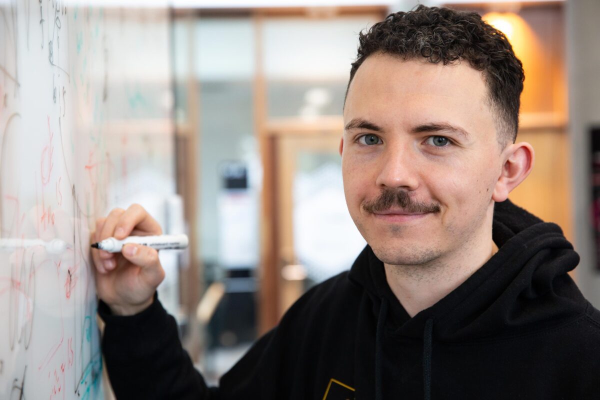 لنزهای فلزی چندلایه ساخته شدند