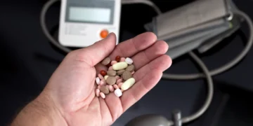 توسعه یک ابزار آنلاین برای ارزیابی میزان تاثیر داروها بر کاهش فشار خون