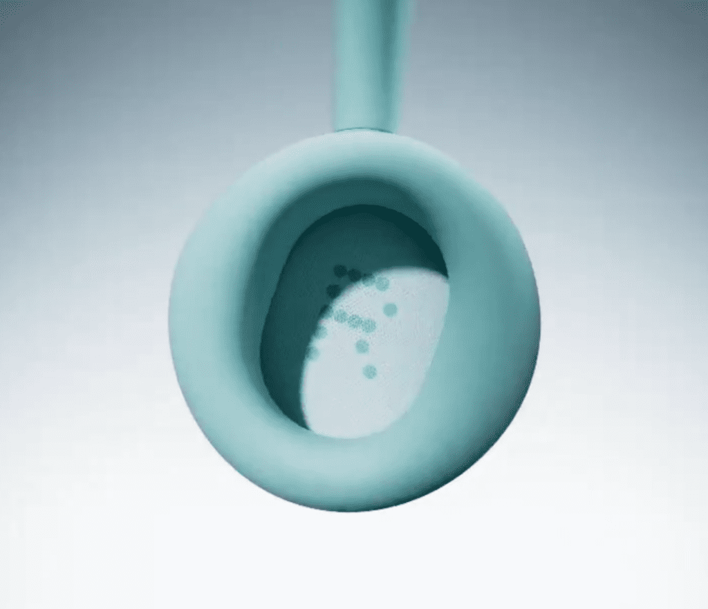 علاوه بر این، طراحی بدنه هدفون جدید شامل دکمه‌ها و کنترل‌های متنوعی در اشکال و اندازه‌های مختلف است. در میان این کنترل‌ها یک اسلایدر دیده می‌شود که به احتمال زیاد برای تنظیم حجم صدا در نظر گرفته شده است. همچنین وجود یک چرخ اسکرول روی بدنه می‌تواند بیانگر قابلیت‌های کنترلی پیشرفته‌تر باشد که تجربه کاربری را به سطح بالاتری ارتقا می‌دهد.