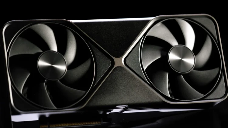 گزارش‌ها حاکی است کارت‌های گرافیک GeForce RTX 5090 و RTX PRO 6000 در محیط‌های مجازی‌سازی دچار مشکل شده و تنها با راه‌اندازی مجدد سیستم به حالت عادی بازمی‌گردند. انویدیا تأیید کرده که در حال بررسی و رفع این نقص است.