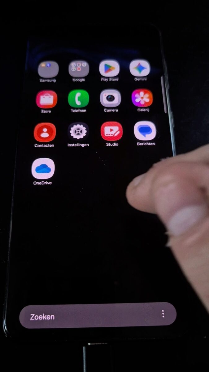 تغییرات در طراحی رابط کاربری و اپلیکیشن‌های پیش‌فرض