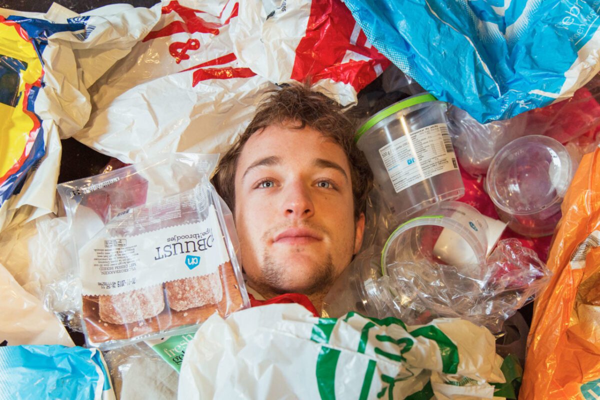 قارچ مخمرسیاه ضایعات صنعتی را به پلاستیک خوراکی تبدیل می کند