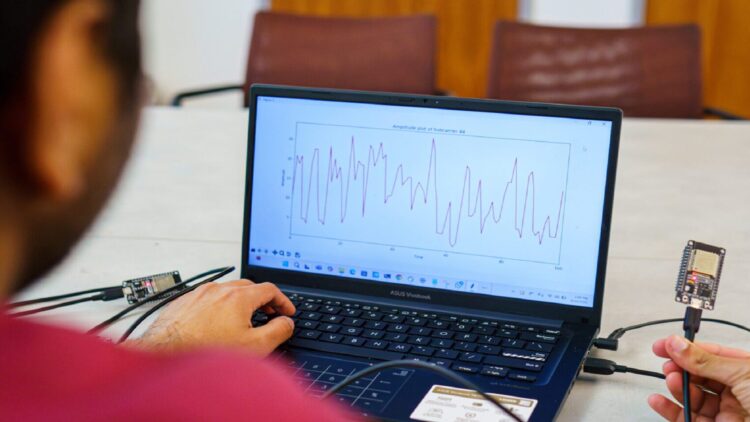 پایش سلامت با روترهای WiFi بدون گجت پوشیدنی