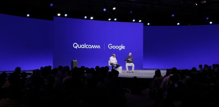 گوگل و کوالکام در رویداد Snapdragon Summit از احتمال ساخت رایانه‌ای مجهز به اندروید خبر دادند که ترکیبی از قابلیت‌های موبایل و رایانه خواهد بود.