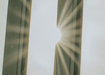 تبدیل پنجرههای خانگی به پنلهای خورشیدی با روکش جدید دانشمندان چینی