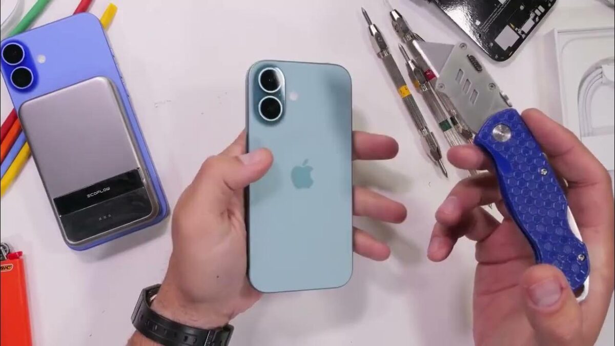 iPhone 17 JerryRigEvery