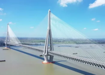 چین طولانیترین پل کابلی جهان را افتتاح کرد