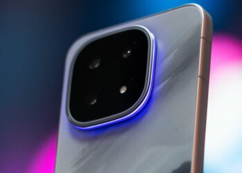 گوشی پرچمدار گیمینگ iQOO 15