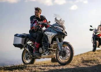 دوکاتی نسخه جدید موتورسیکلت Multistrada V4 Rally را معرفی کرد