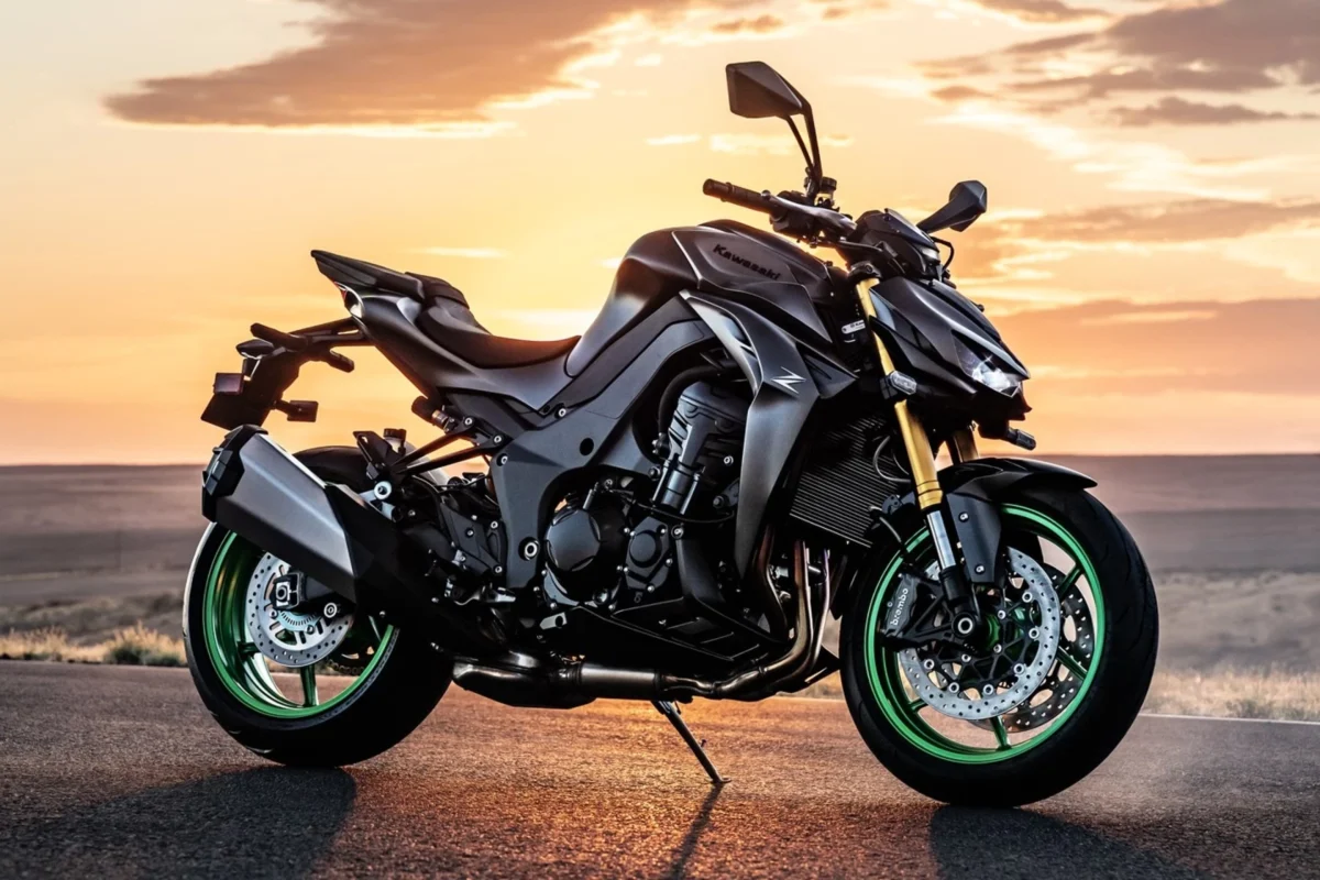 رونمایی از موتورسیکلت‌های نسل جدید Z1100 کاوازاکی 