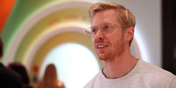 نقش چتباتها در ترافیک ردیت