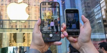 برنامه سه‌ساله اپل برای تحول طراحی آیفون؛ از مدل تاشو تا نمایشگر بدون حاشیه