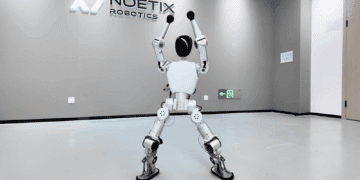 چین ارزان‌ترین ربات انسان‌نما را با ۹۴ سانتی‌متر قد معرفی کرد