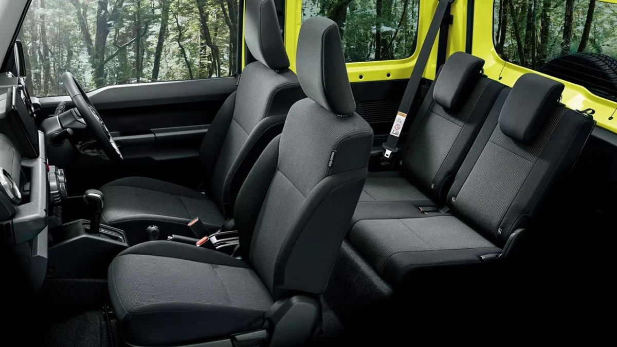 نمای داخلی خودروی آفرود Suzuki Jimny 2026