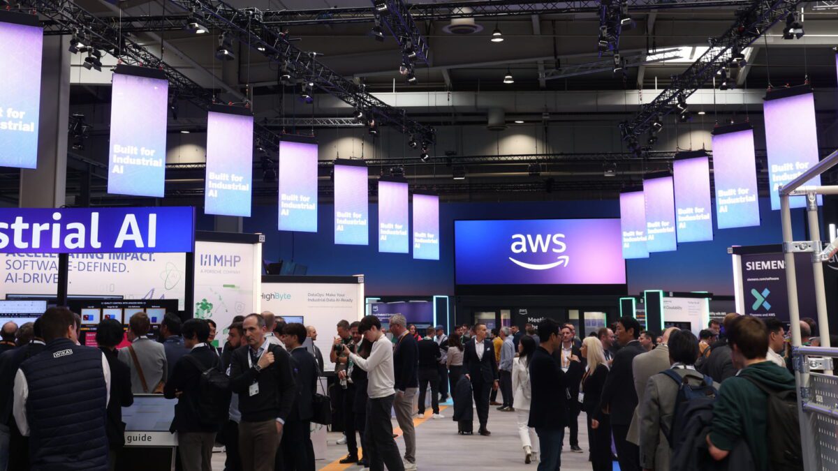 قطعی خدمات وب آمازون وب‌سایت‌ها، بانک‌ها و خدمات دولتی را از کار انداخت