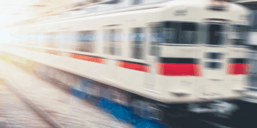 شبکه ریلی، راهکاری پایدار برای حمل‌ونقل شهری و کاهش انتشار کربن